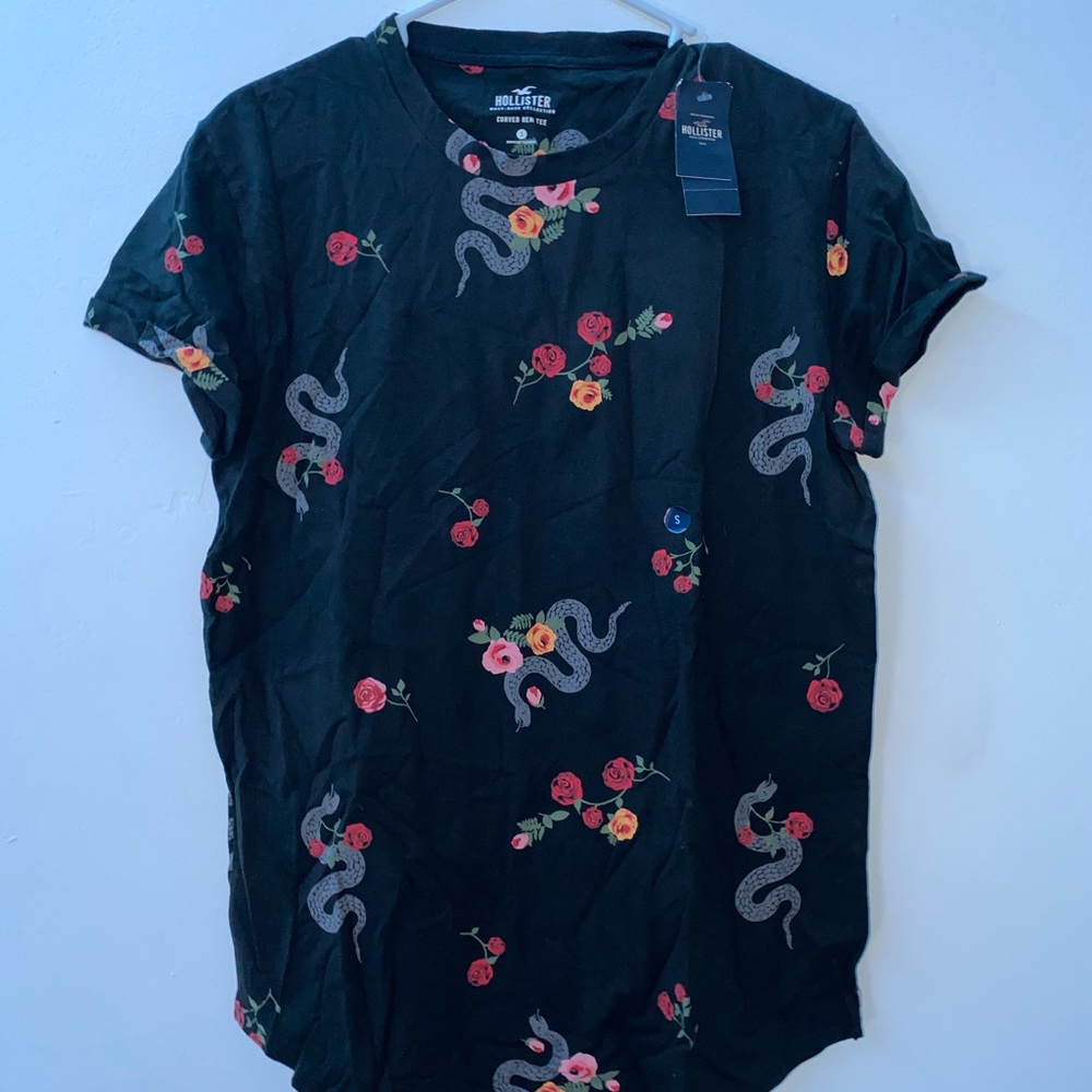 hollister snake and roses tee new